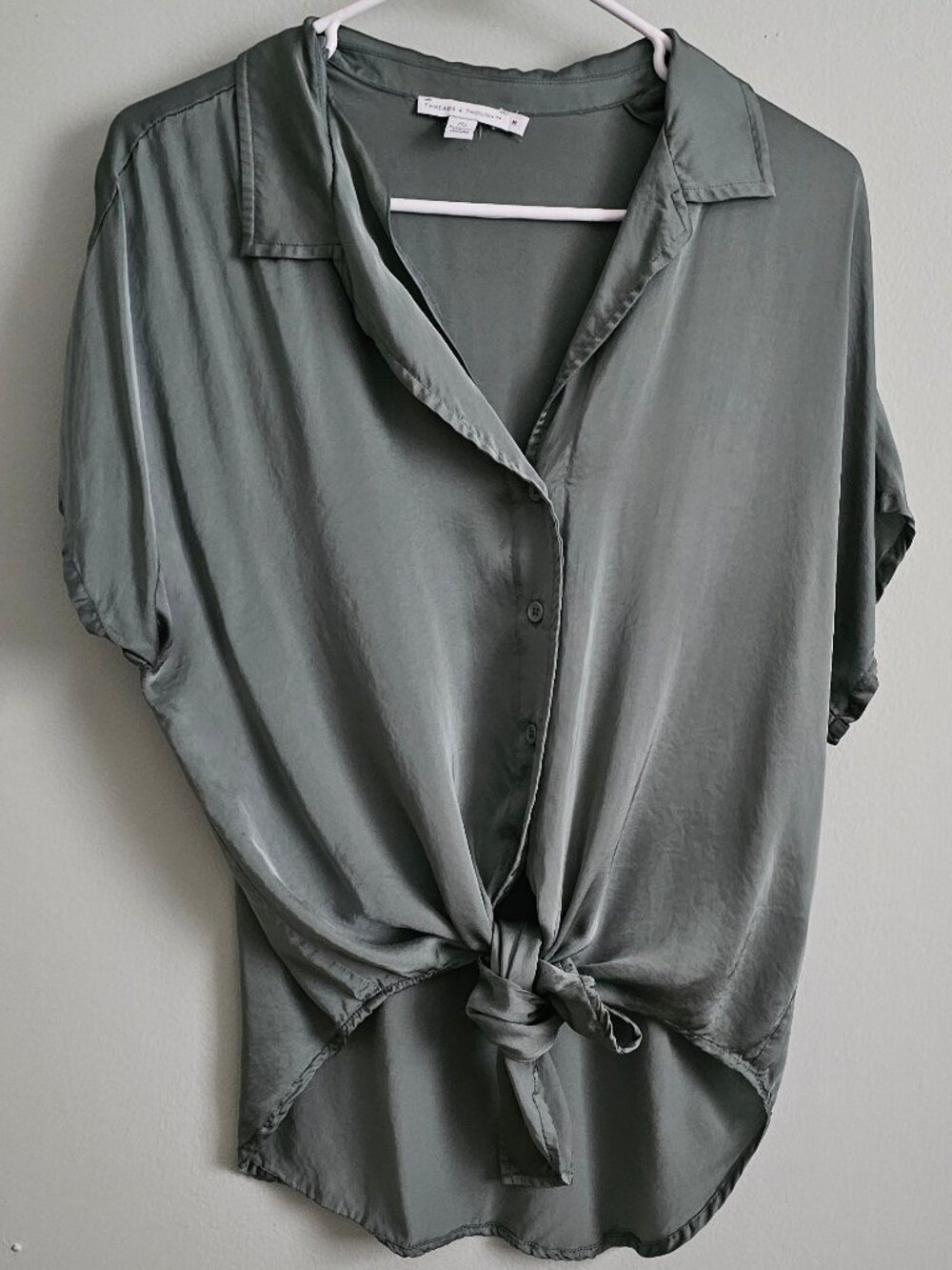 Threads 4 Thought Sage Green Front Tie Shirt, Medium